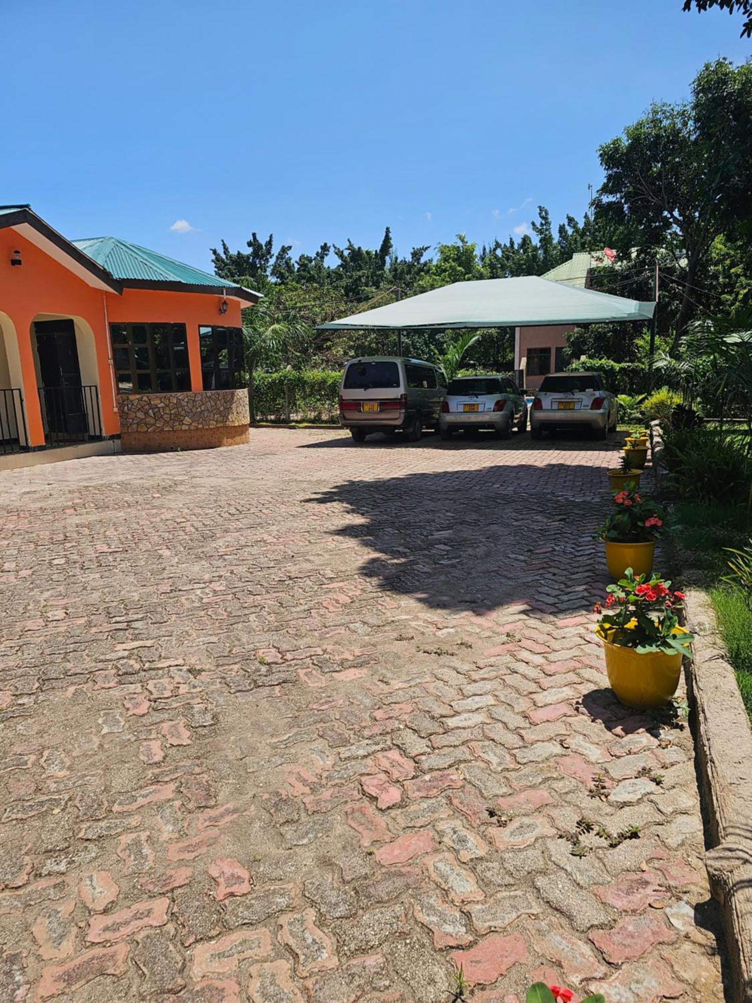 B-More Comfort Stay Boma la Ngombe Экстерьер фото